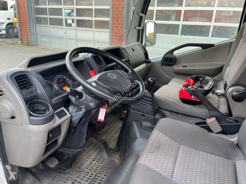 Furgoneta Nissan Cabstar 35.13 Hubarbeitsbühne...
