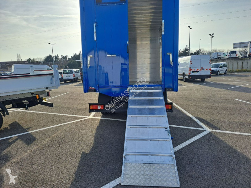 Veículo utilitário Iveco 35C18 180CV 3L...