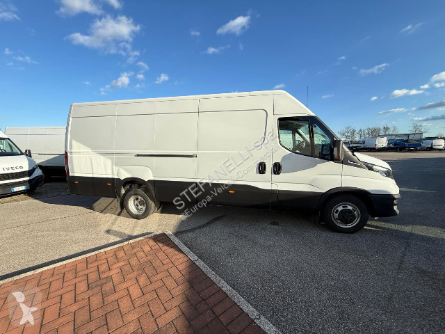 Veicolo commerciale Iveco DAILY 35C16A8 V