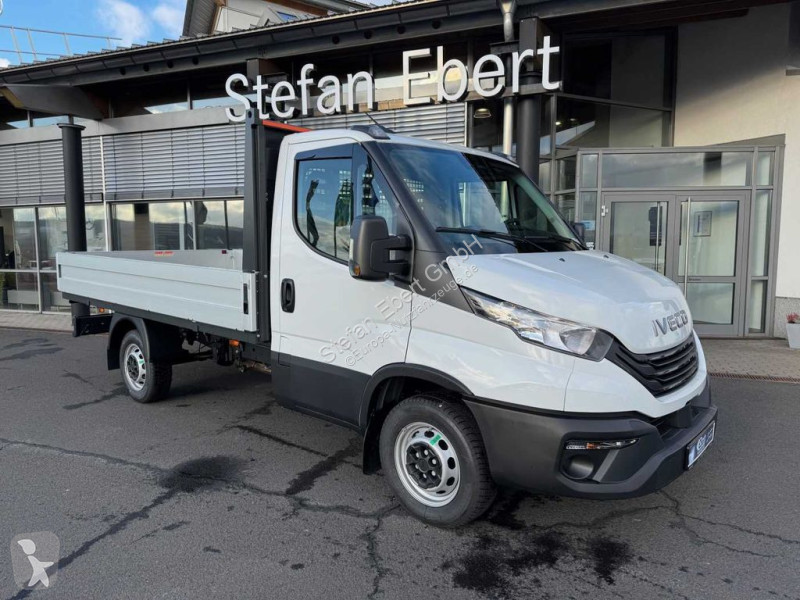Véhicule utilitaire Iveco 35S14 Pritsche...
