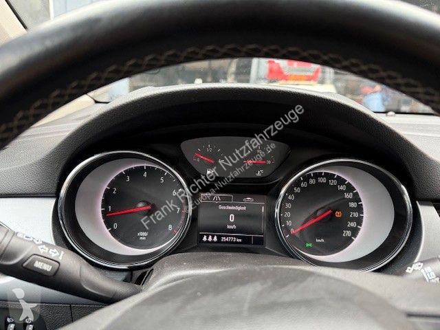 Véhicule utilitaire Opel K Sports Tourer...