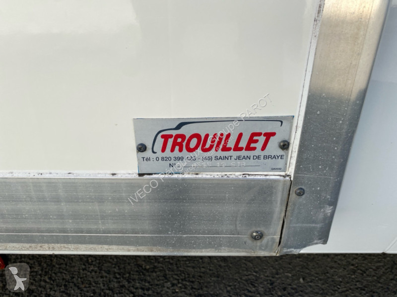 Autoutilitară Renault F3500 L2H2 2.3 dCi 135ch...