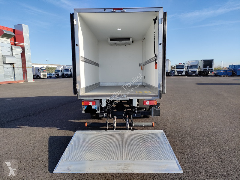Véhicule utilitaire Iveco FRIGO 12M3 160 CV...
