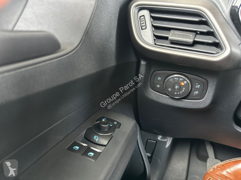 Véhicule utilitaire Ford 1.0 EcoBoost 100ch Trend