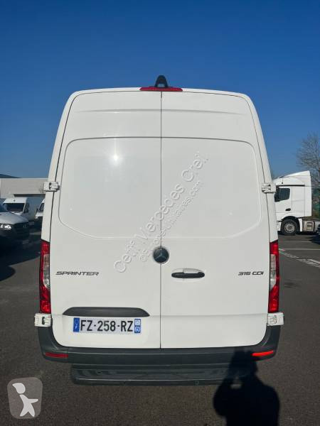 Véhicule utilitaire Mercedes