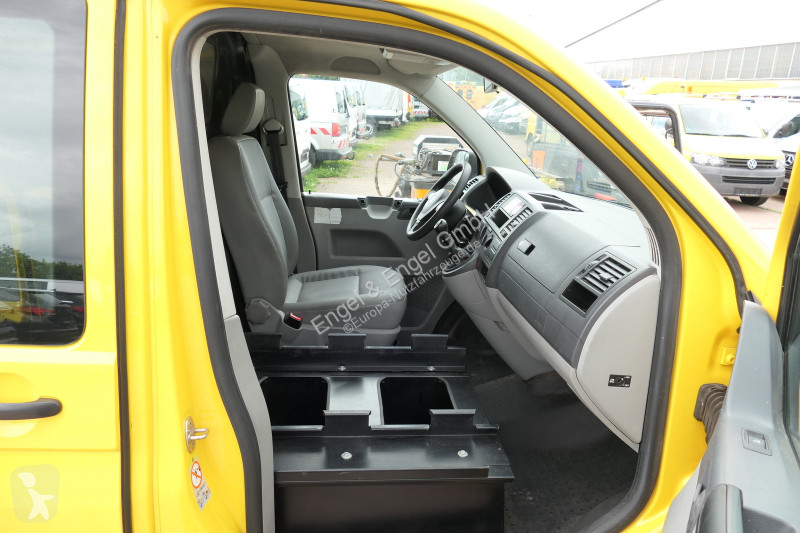 Véhicule utilitaire Volkswagen T5 Transporter...