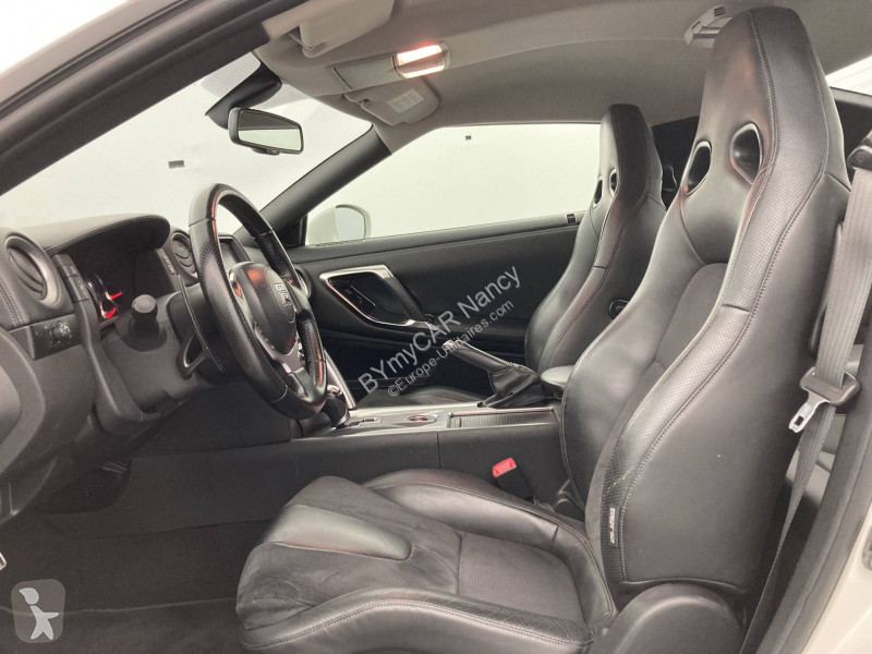 Autoutilitară Nissan GT-R 3.8 V6 530