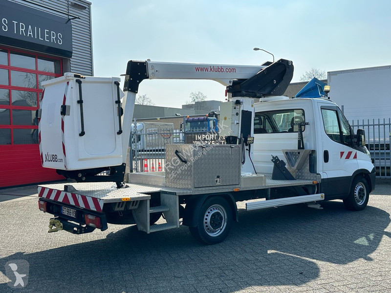 Véhicule utilitaire Iveco 35S12 werkhoogte 12...