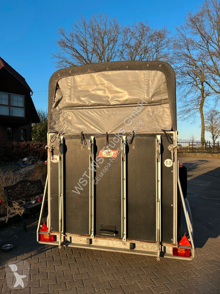 مقطورة Blomert Vollpoly 2 Pferde mit Sattelkammer