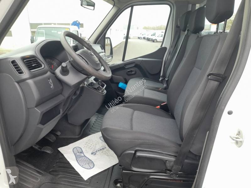 Véhicule utilitaire Nissan