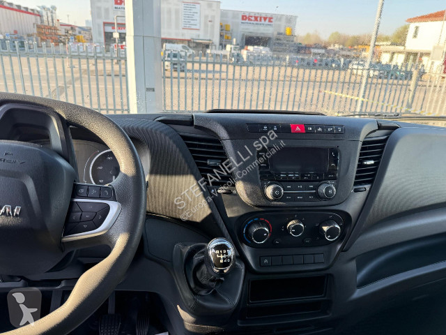 Véhicule utilitaire Iveco DAILY 35C14H RIBALTABILE