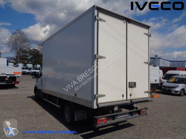 Veículo utilitário Iveco DAILY
