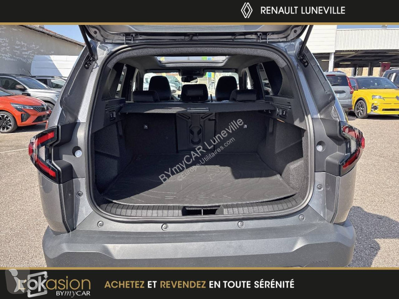 Autoutilitară Dacia Bigster TCe 140