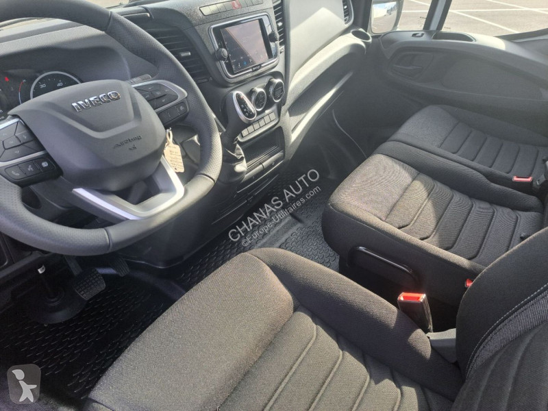 Veicolo commerciale Iveco 35C18H8 180CV 3L...