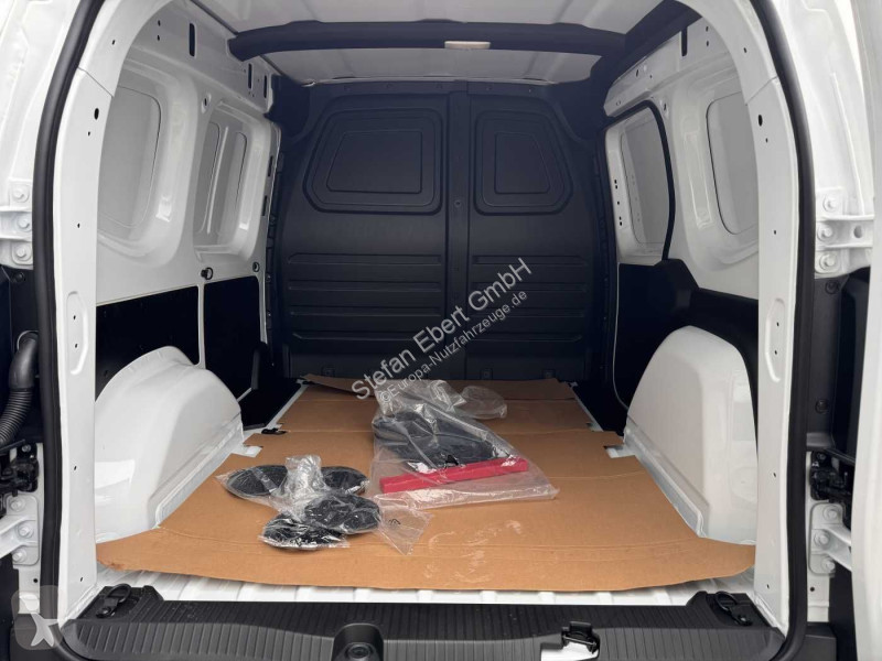 عربة نفعية Mercedes 110 CDI Klima Kamera MBUX...