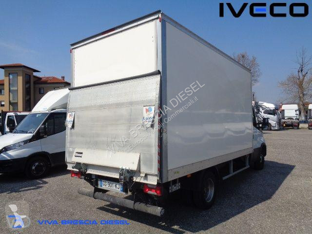Veículo utilitário Iveco DAILY