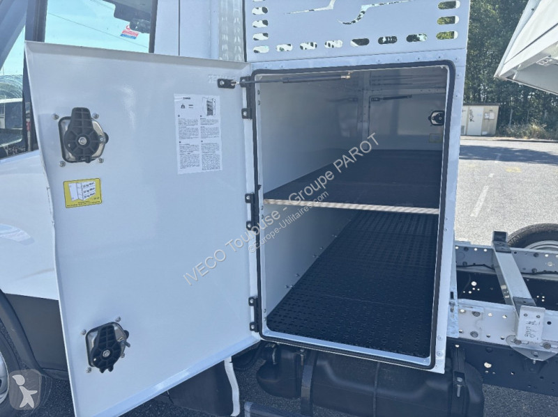 Veículo utilitário Iveco 35C16H3.0 empattement...