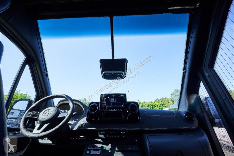 Bedrijfswagen Mercedes 519
