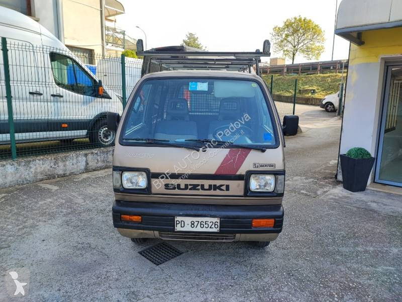 Autoutilitară Suzuki