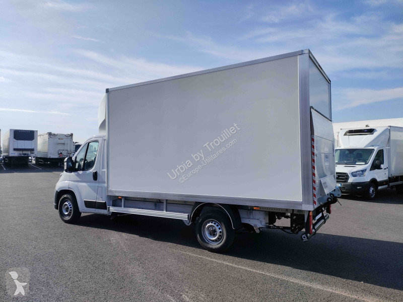 Véhicule utilitaire Peugeot 20M3 HAYON 4V...