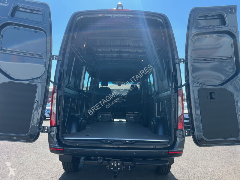 Véhicule utilitaire Mercedes SPRINTER FG 4X4...