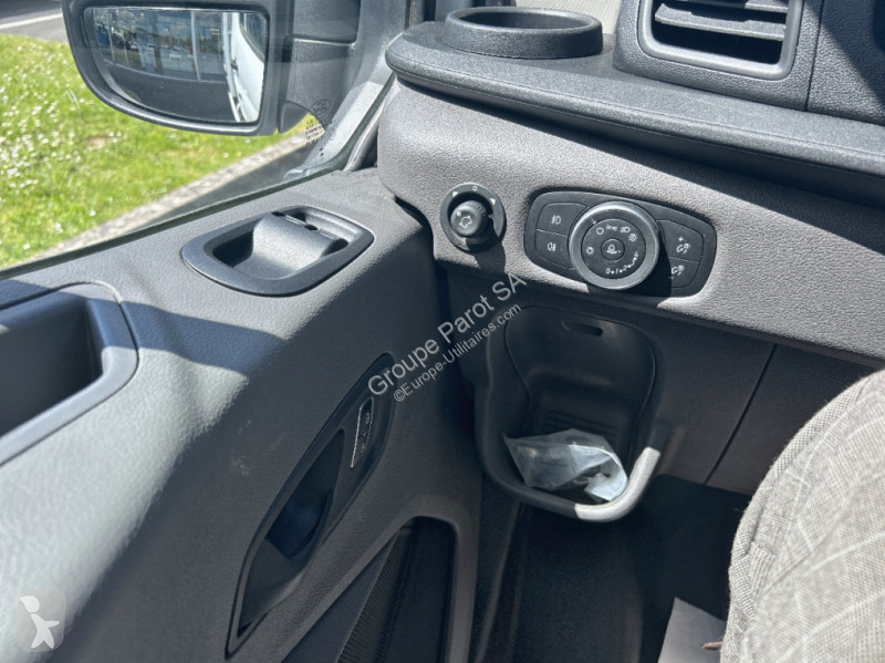 Véhicule utilitaire Ford P350 L2 RJ HD 2.0...