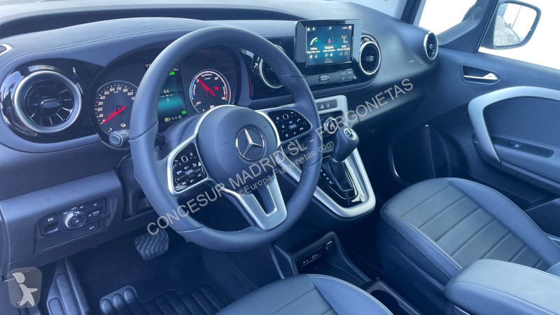Autoutilitară Mercedes 200 45 kWh