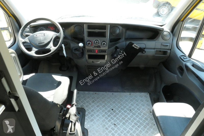 Veicolo commerciale Iveco Daily 35 S11 C30C...