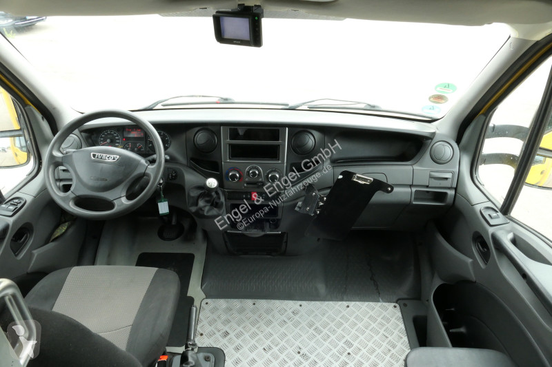Autoutilitară Iveco Daily 35 S11 C30C AUTOMATIK...