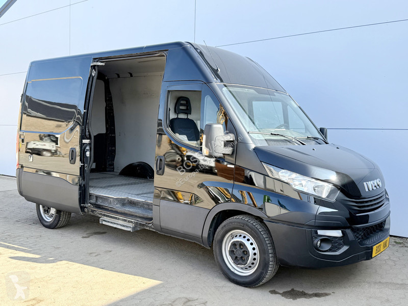 Nyttofordon Iveco 35S16 L2H2 Airco Cruise...