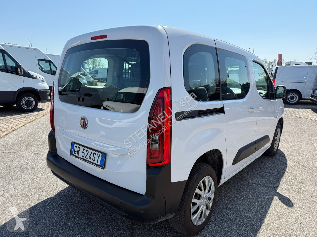 Autoutilitară Fiat Doblo Combi N1 1.5 bluehdi...