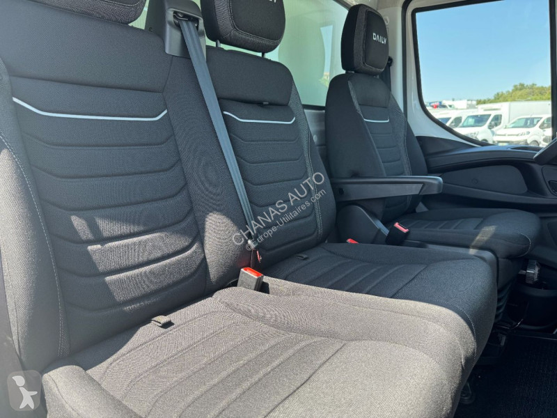 Autoutilitară Iveco 35C18 A8 180CV 3L 30M3