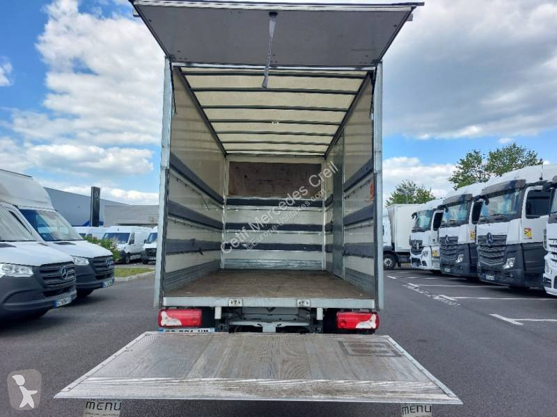 Véhicule utilitaire Mercedes