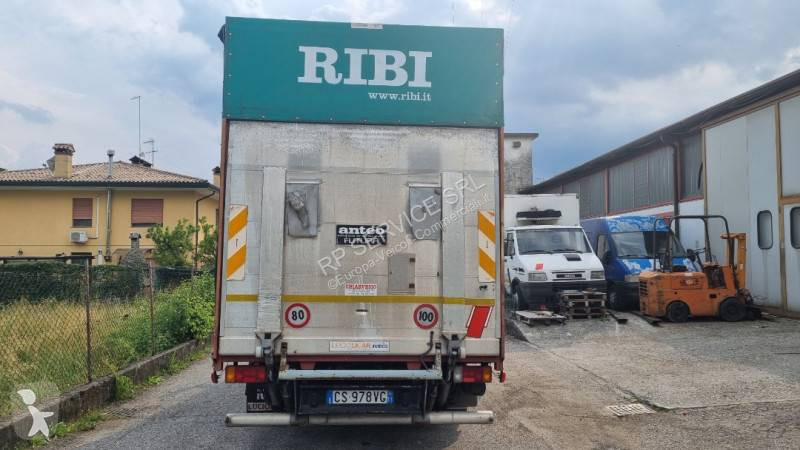 Furgoneta Iveco