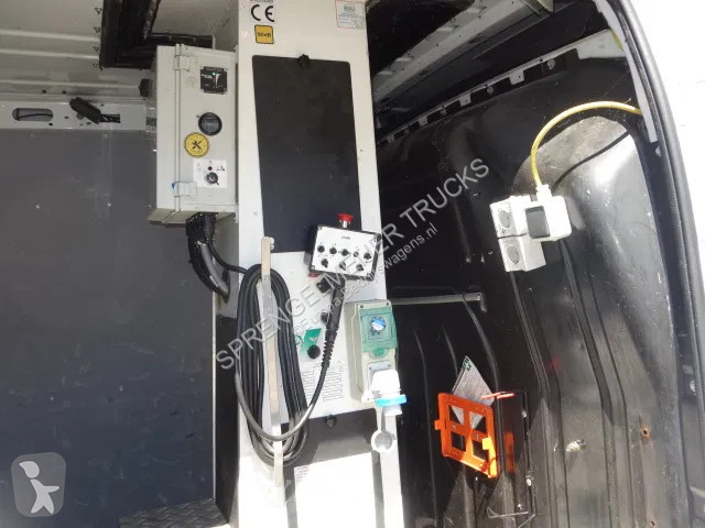Furgoneta Renault 12 METER SKY WORKER