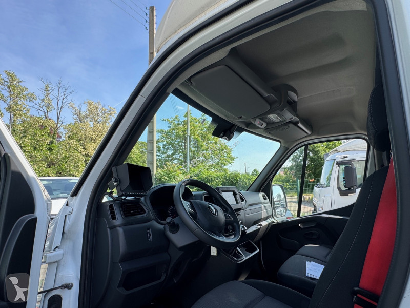 Autoutilitară Renault MASTER III 2.3 BLUE DCI...