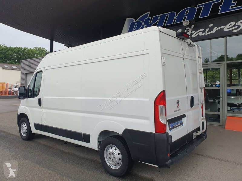 Autoutilitară Peugeot BOXER FG 333 L2H2 2.2...