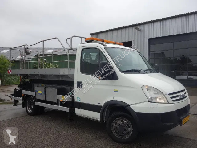 Véhicule utilitaire Iveco 40C15 SKY WORKER...