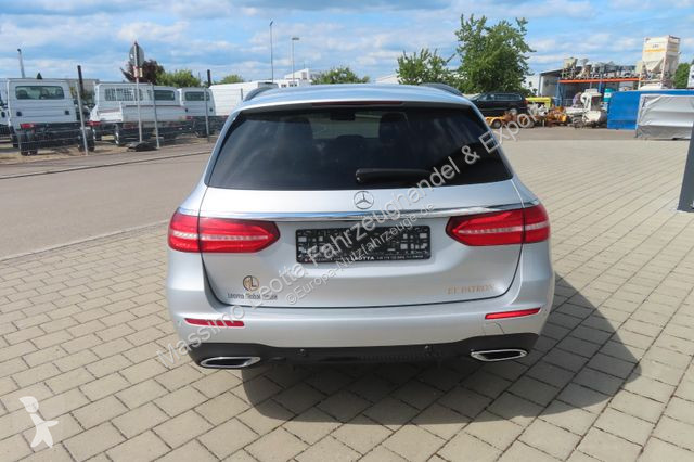 Užitkové vozidlo Mercedes E 400 E -lasse...