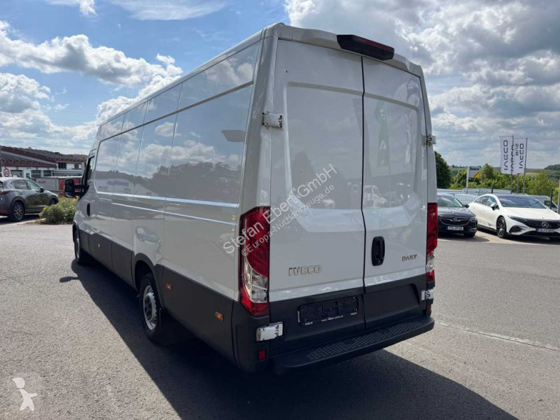 Užitkové vozidlo Iveco 35S16...