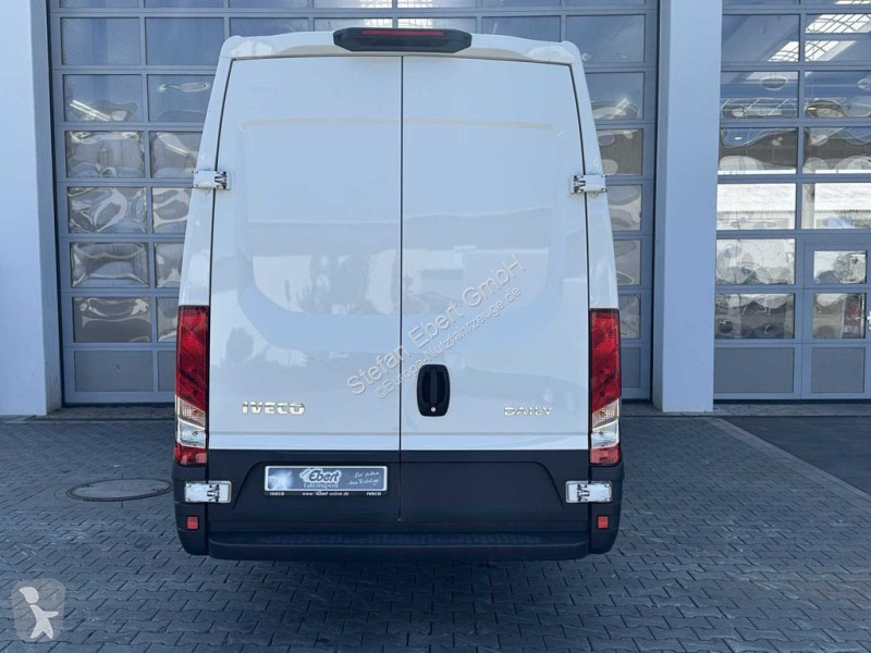 Veicolo commerciale Iveco 35S16 A8...