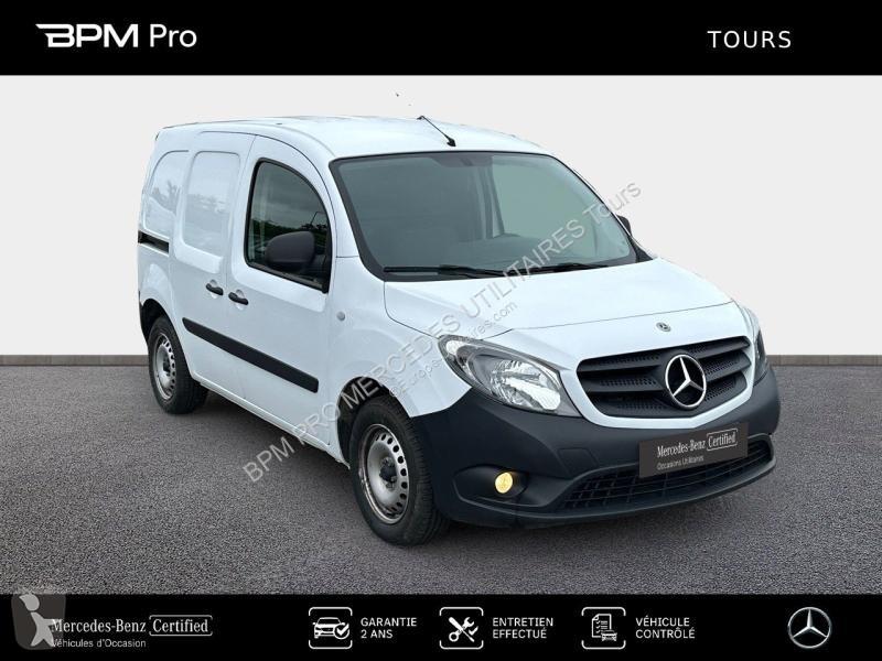 Véhicule utilitaire Mercedes 109 CDI Long Pro...