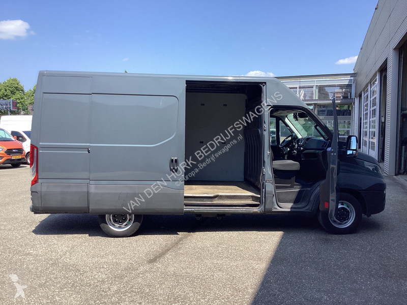 Furgoneta Iveco 35S18V 3.0 180 pk ZF Aut. L2H2...