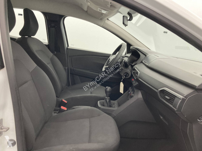 Užitkové vozidlo Dacia Sandero ECO-G 100 - 22