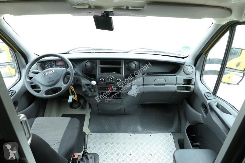 Véhicule utilitaire Iveco Daily 35 S11 C30C...