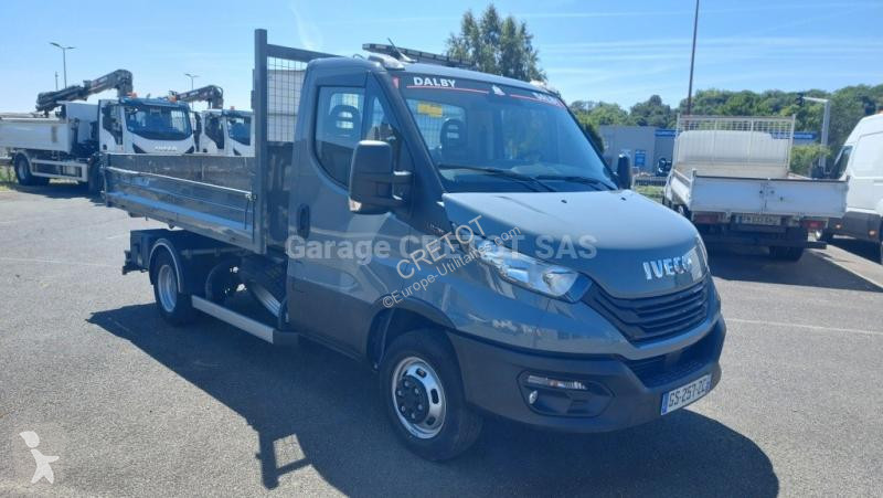 Véhicule utilitaire Iveco 35C16