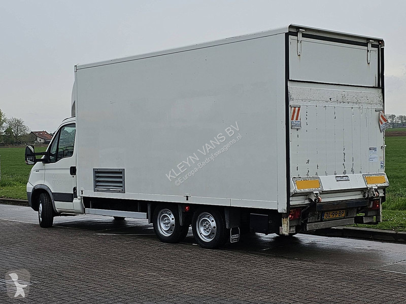 Véhicule utilitaire Iveco 35S14       BE-COMBI...