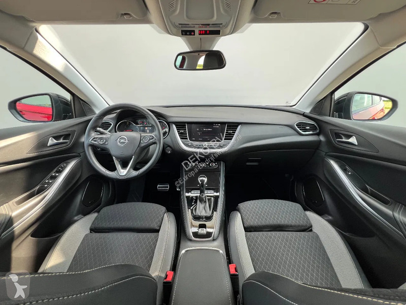 Autoutilitară Opel 1.2 Turbo Business Executive...