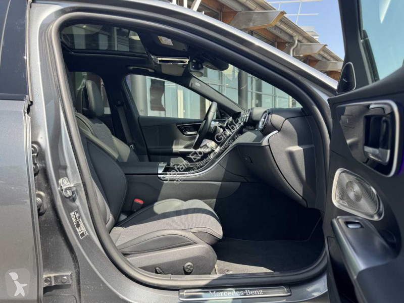 Véhicule utilitaire Mercedes C 300 4M...