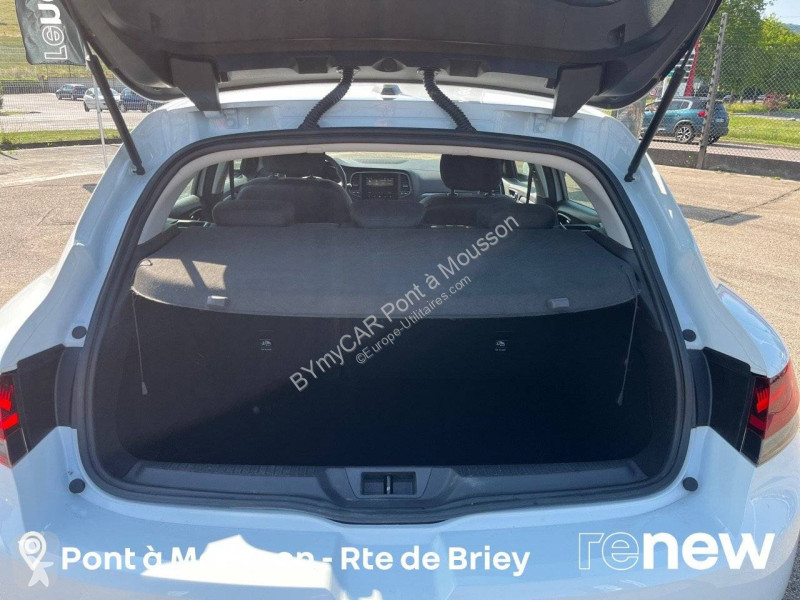 Autoutilitară Renault Mégane IV Berline Blue...